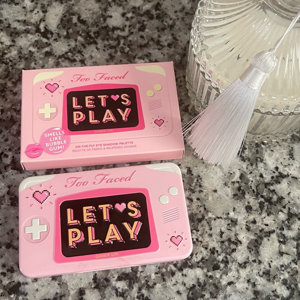 Too Faced Let's Play Eyeshadow 8 Color Palette - Picture 9 of 10